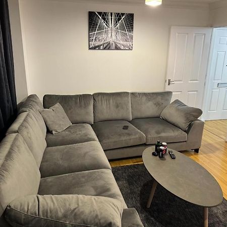 Luxury Apartments Dagenham Buitenkant foto